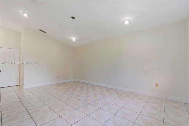 Building Photo - 16035 SW 173rd Ave