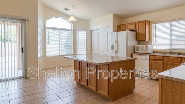 Building Photo - 3908 W Goodman Dr