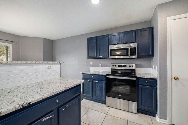 Building Photo - 3950 Celtic Ln