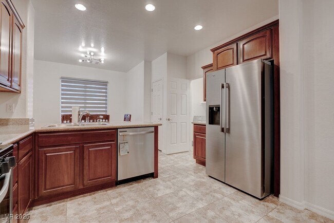 Building Photo - 6021 Orlov Trotter Ave