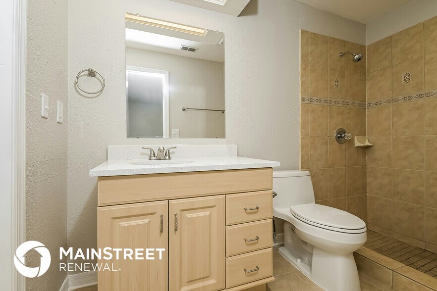 Building Photo - 4135 Old Colony Rd