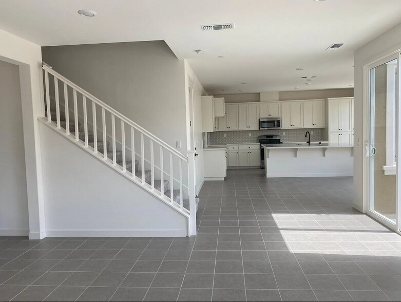 Building Photo - 2408 Artisan Way