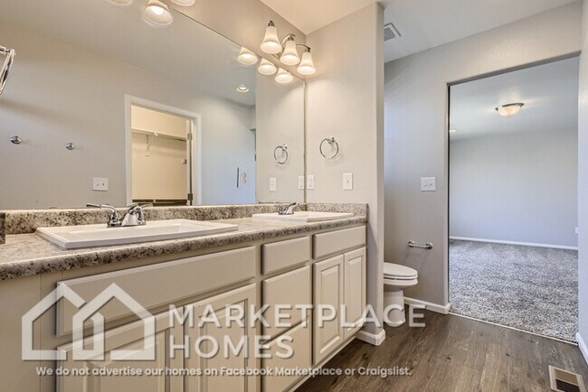 Building Photo - 12421 E 105th Pl