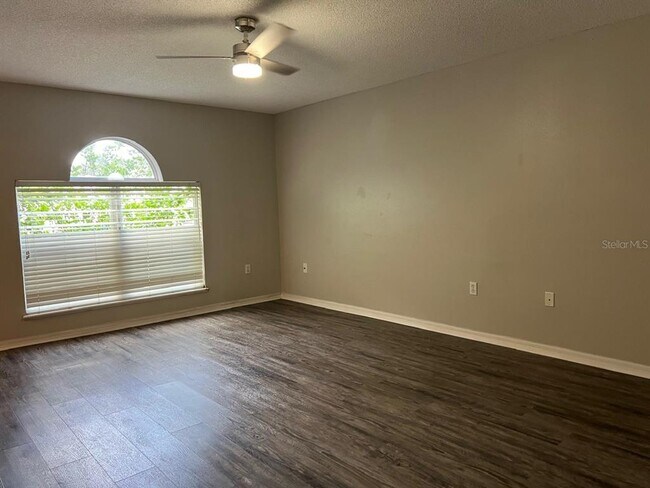 Building Photo - 10706 Opus Dr