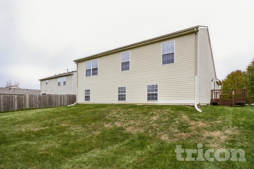 Building Photo - 4040 Dogwood Ln