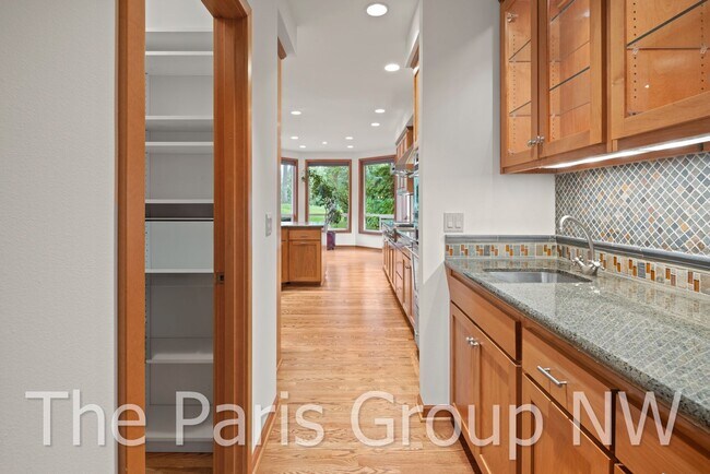 Building Photo - Gorgeous 3,400sf Golf Course Craftsman on ...