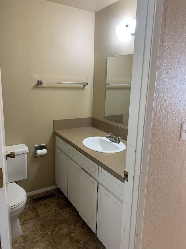 Building Photo - 54- 12th, Poplar