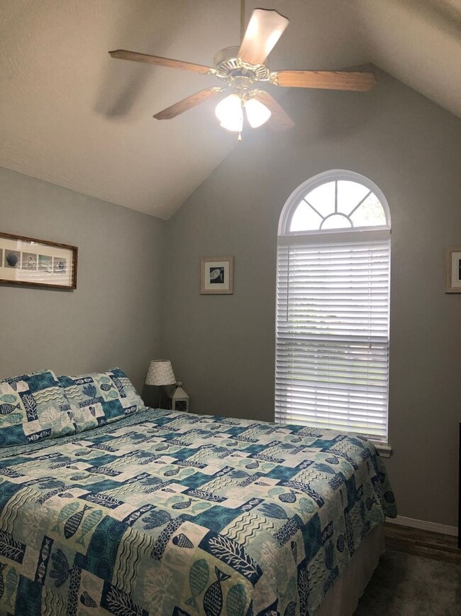 Building Photo - Republic Schools - Gorgeous 4 Bed 2 Bath 2 Car Garage For Rent