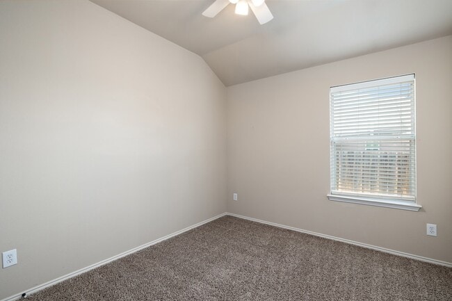 Building Photo - 6237 Chalk Hollow Dr