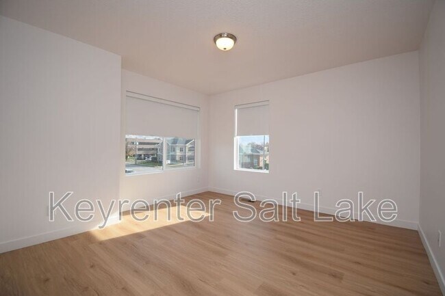 Building Photo - 4479 S 500 E