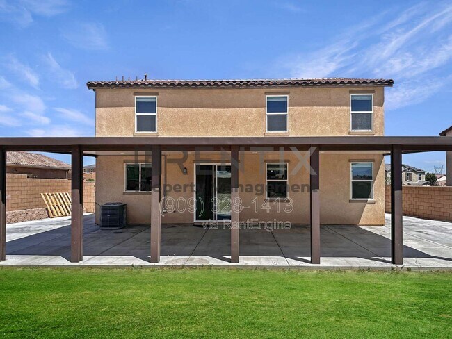 Building Photo - 15739 Yosemite St