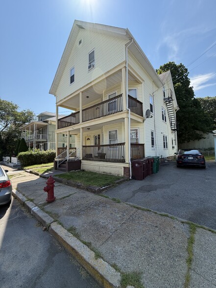 Building Photo - 76 Phebe St