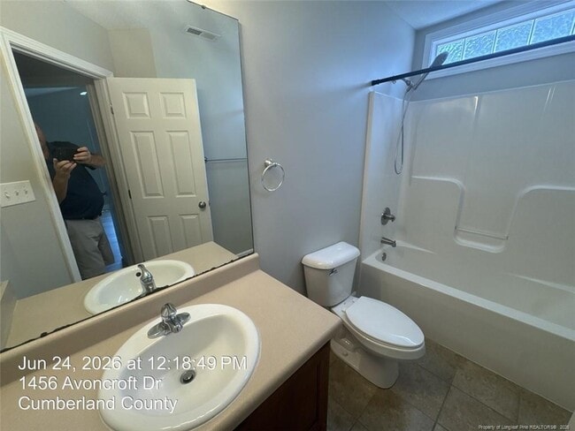 Building Photo - 1456 Avoncroft Dr