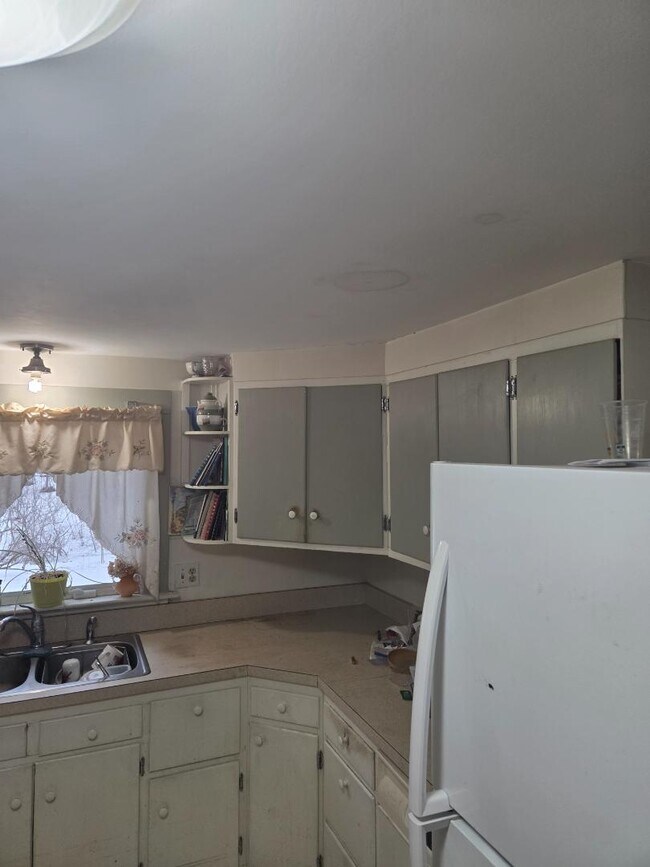 Building Photo - 8 Woodknoll Dr