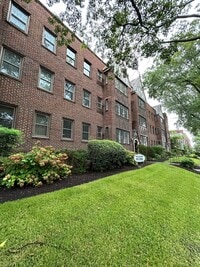 Building Photo - WINDSOR MANOR