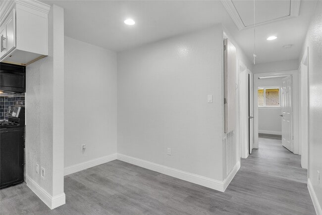 Building Photo - 110 Prune St