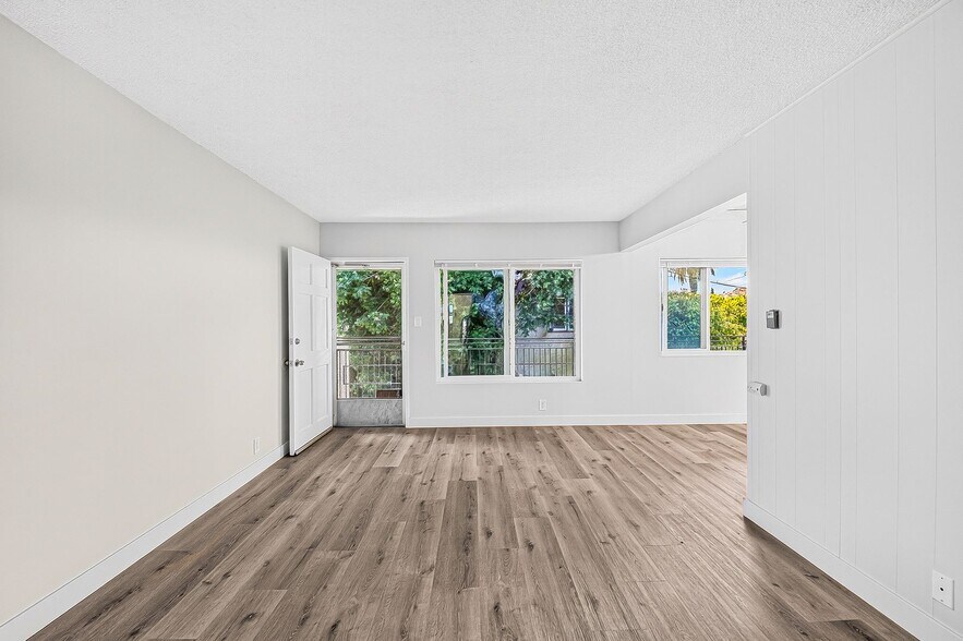 Building Photo - 3525 2nd St