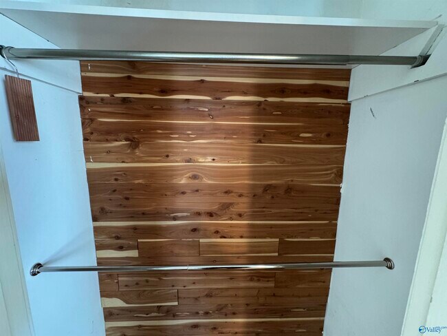 Building Photo - 2713 Hastings Rd SW