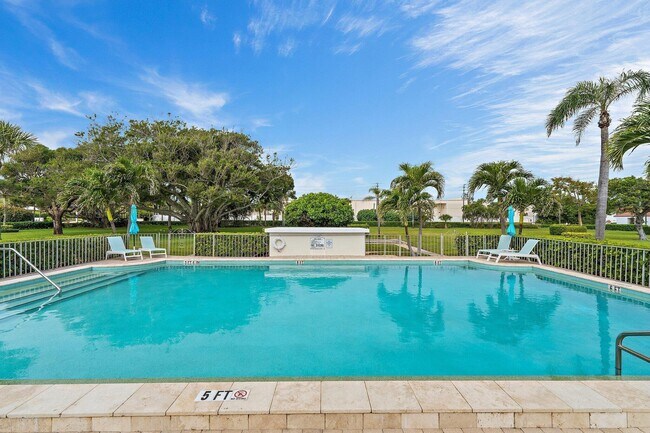 Building Photo - 100 Waterway Rd