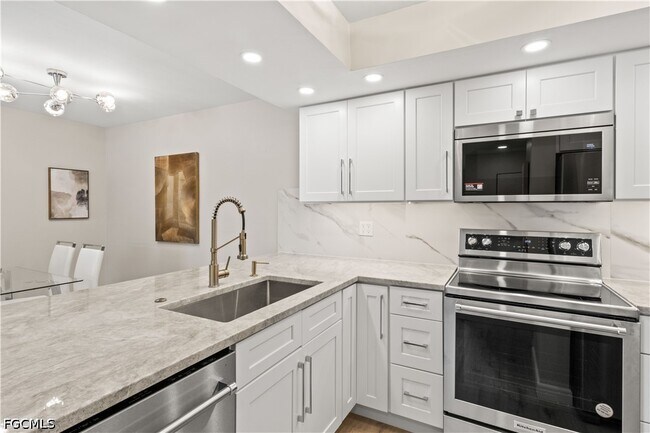 Building Photo - 13211 Whitehaven Ln