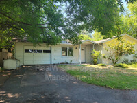 Building Photo - 801 SE Grandview Ave