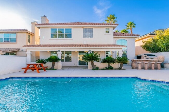 Building Photo - 3986 Windansea St