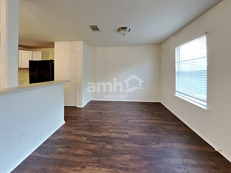 Building Photo - 21530 Daylily Hills Dr