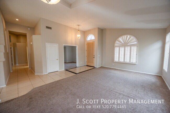 Building Photo - 7417 W Candelaria Dr