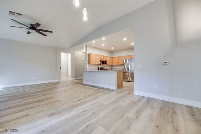 Building Photo - 1008 Domnus Ln