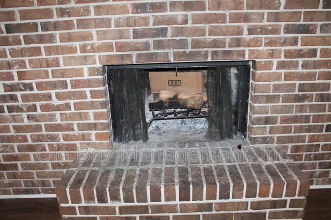 Building Photo - 2010 Sky Vista Dr W