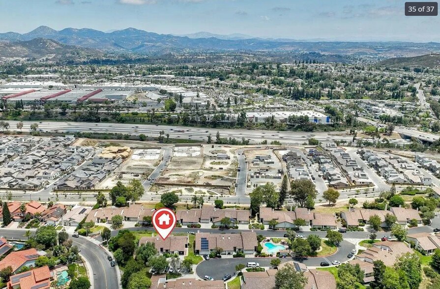 Located new Carmel Mountain shopping centers and Poway schools - 14787 Caminito Orense Oeste