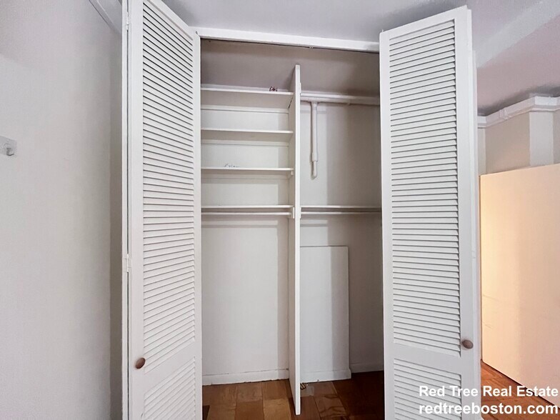 Building Photo - 101 Monmouth St