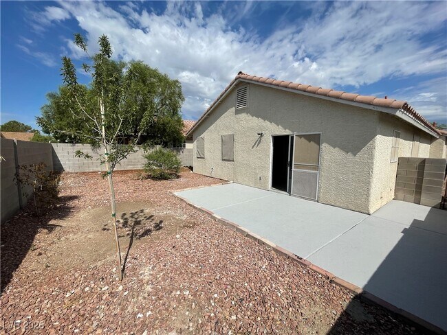 Building Photo - 613 Alecandro Daniel Ave