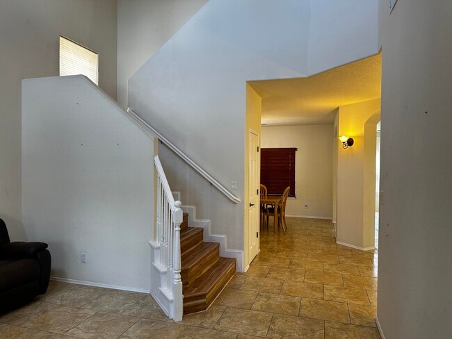 Building Photo - 5856 Ermemin Ave