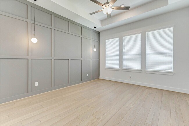 Building Photo - 1322 Village Falls Drive