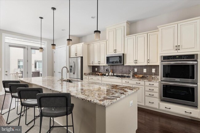 Building Photo - 44735 Medway Ter