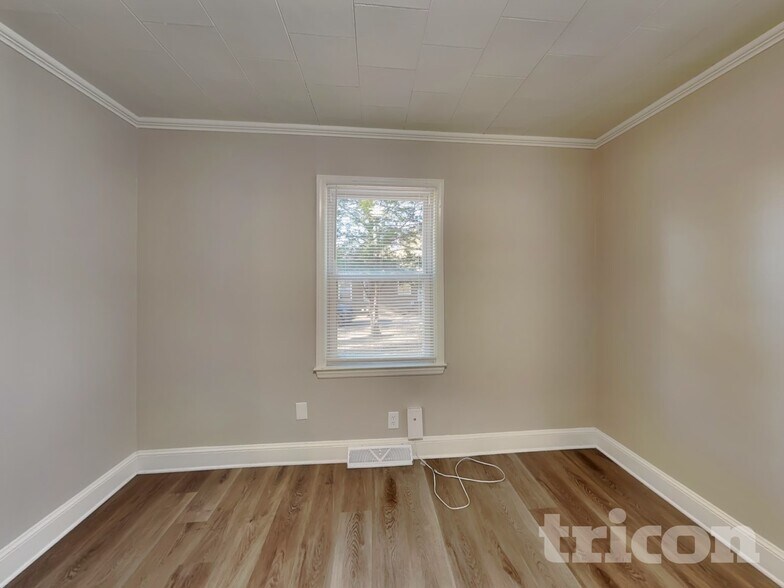 Building Photo - 1 Roberta Rd