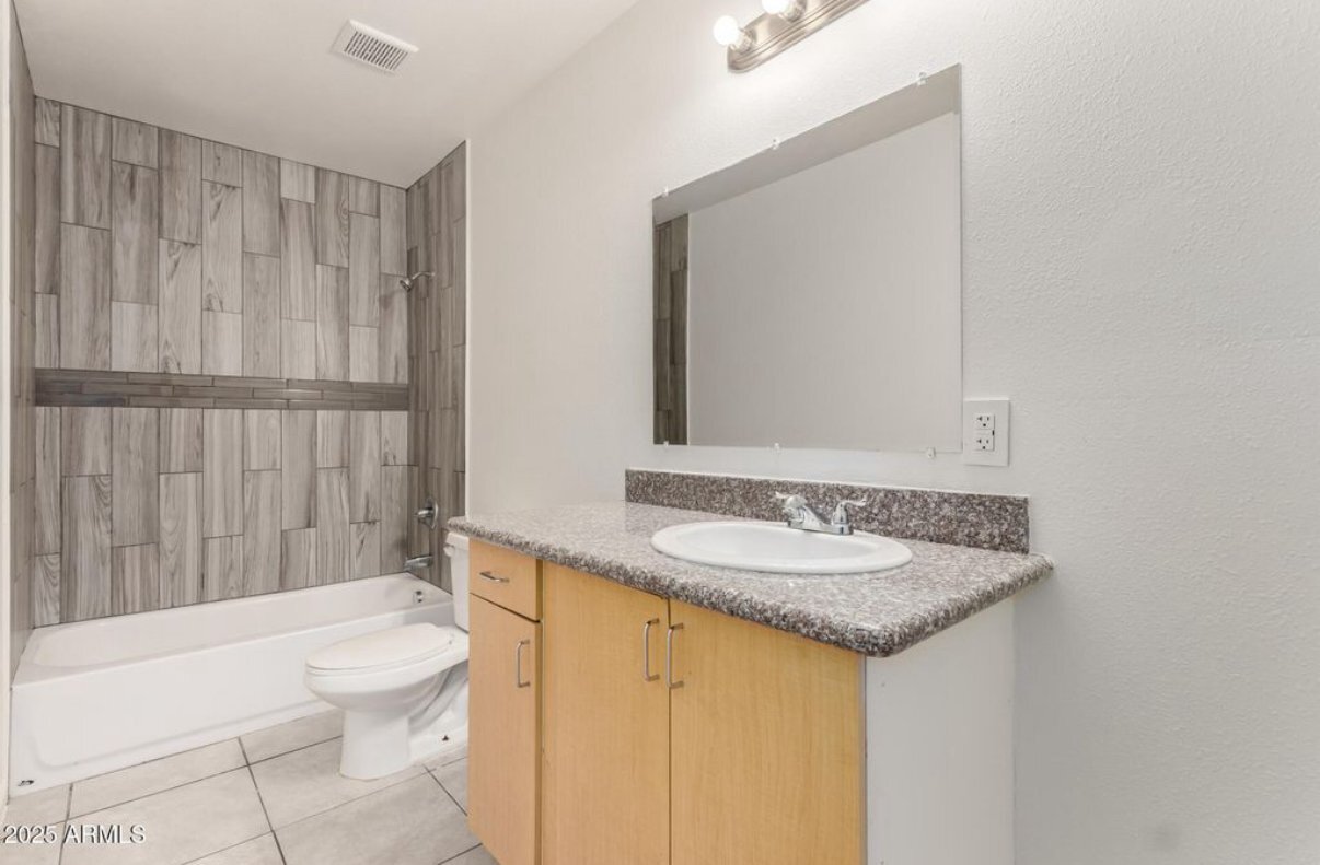 Building Photo - 2828 E Chipman Rd