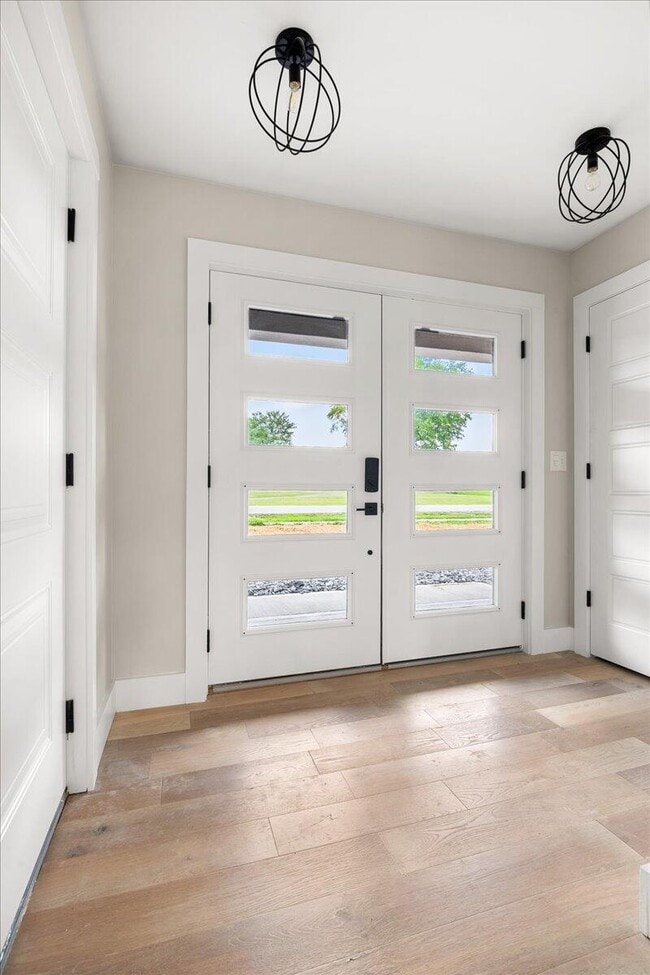 Building Photo - 145 Crooked Creek Dr