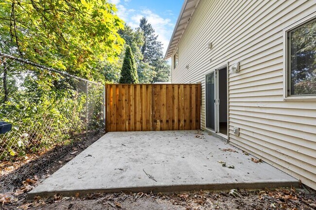 Building Photo - 17462 SE 82nd Dr