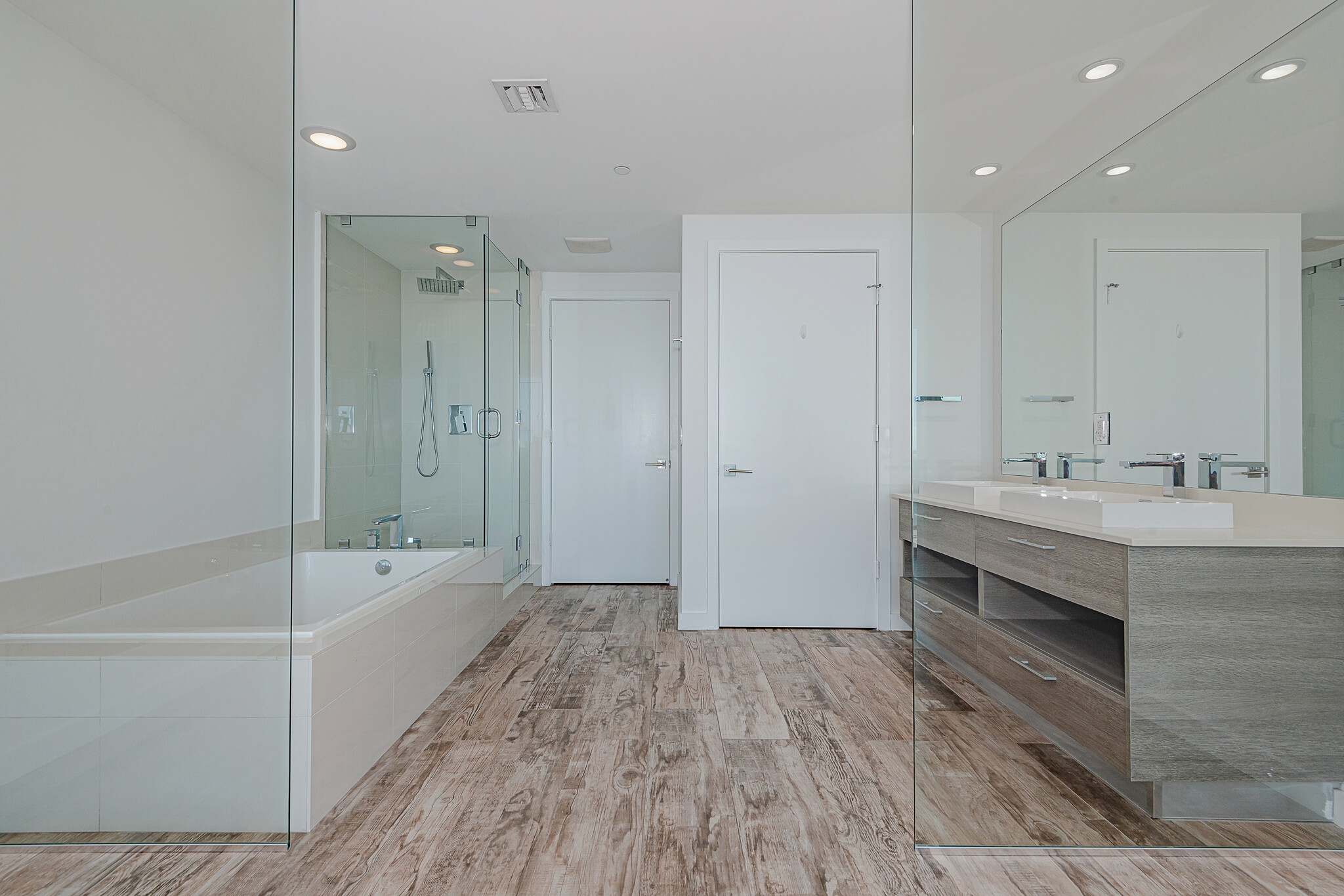 Master bathroom - 650 NE 32nd St