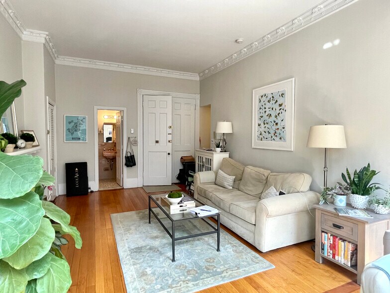 Building Photo - 314 Marlborough St