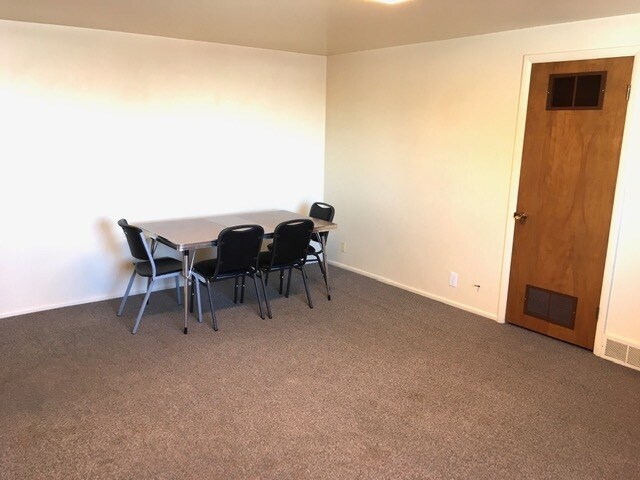 Building Photo - 814 N 700 E