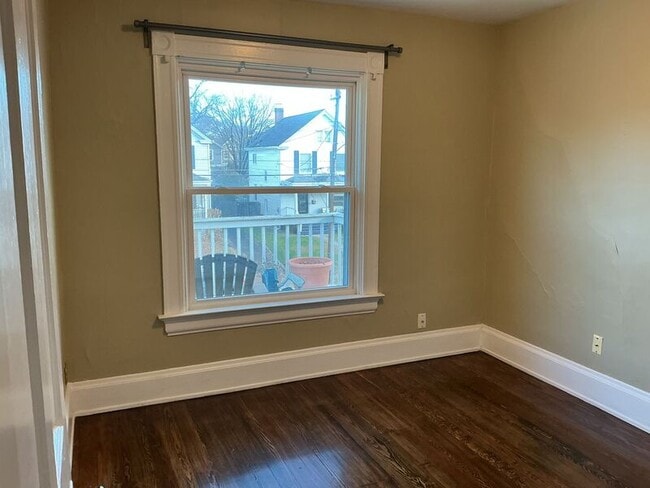 Building Photo - 2889 Markbreit Ave