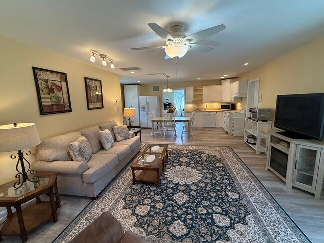 Building Photo - 11614 Bonaparte Ave