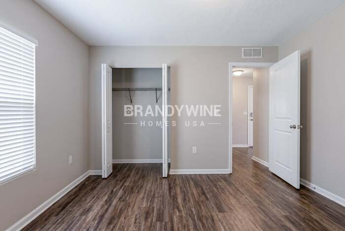 Building Photo - 1832 James Madison Ct