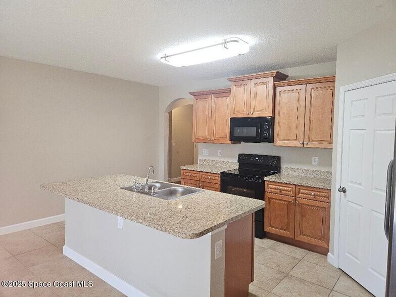 Kitchen - 4640 Pagosa Springs Cir