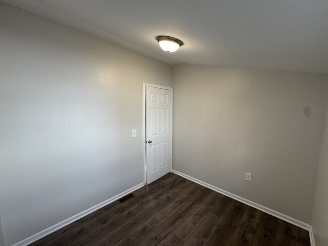 Building Photo - 1461 W 114th Pl