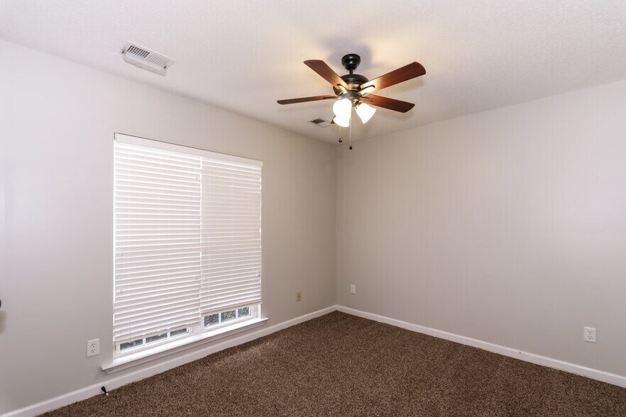 Building Photo - 5467 Milton Ridge Dr