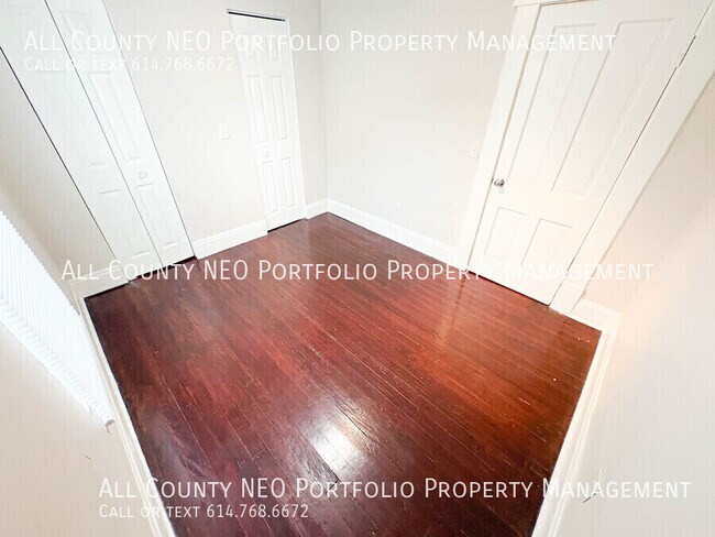 Building Photo - 908 Ellsworth Ave